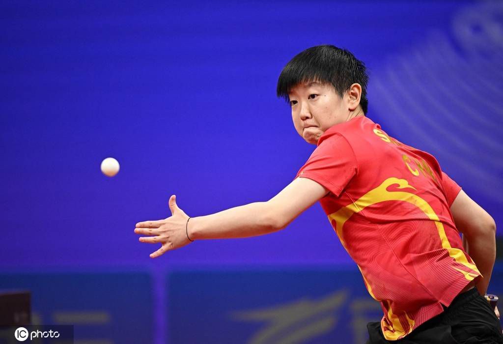 成龙化身功夫大师韩师傅再战好莱坞，与初代“功夫小子”聚首 71岁成龙传武授道！