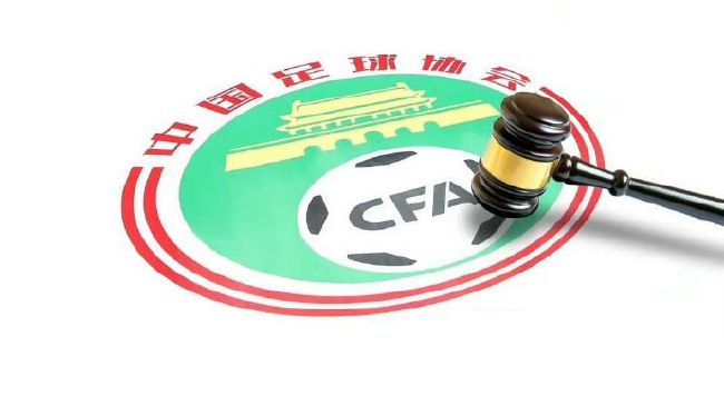 冯远征：北京人艺到了一个关键节点，我们剧院的60后大部分已经退休了，《茶馆》除了我、何冰以外，主演都退休了。