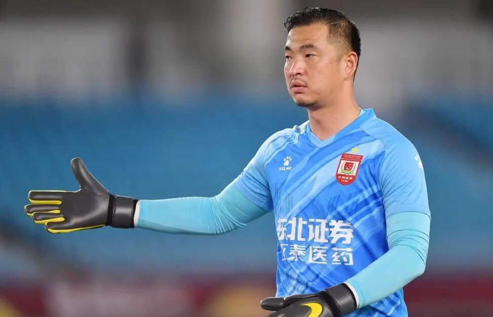 《镖人：风起大漠》成为2026春节档黑马，用票房和口碑证明，观众心里一直给武侠留着一个位置。