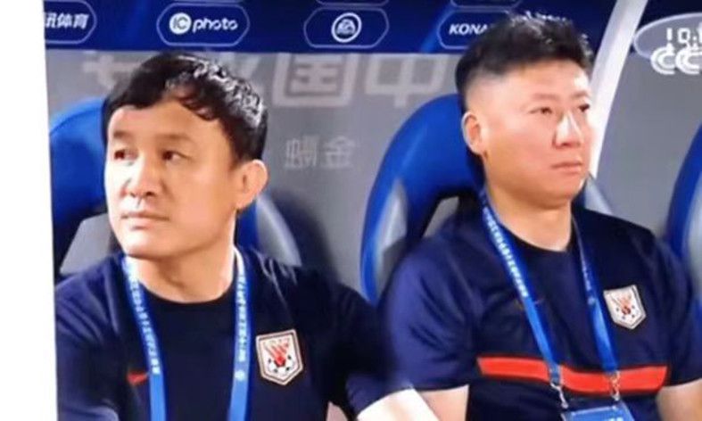 她们改变了全球审美，20年后终于回归_电影策划_ 消息 首页 新闻 视频 大片 影库 CCTV6 VIP影院 搜索 电影 星闻 独家 更多 专题 图片 视频 滚动 首页 新闻 大片 影库 CCTV6 VIP影院 客户端 电影网>新闻>原创深度策划 她们改变了全球审美，20年后终于回归 时间：2026.04.14 ： 作者：柯诺 ： 梅姨时隔22年再来上海 惊叹变化 在经典红色高跟鞋上留名 时长：00:59 ：电影网 展开 梅姨时隔22年再来上海 惊叹变化 在经典红色高跟鞋上留名收起 时长：00:59建议WIFI下打开 专稿 76岁的三届奥斯卡影后梅丽尔·斯特里普，时隔22年再度来到上海，气定神闲，气场依旧；