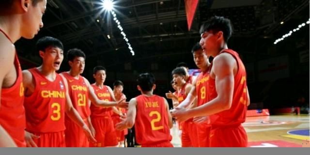 ”当小院搭建出来之后，姚晓峰在里面走了无数遍，对院子日渐熟悉，突然一个想法在他脑海里逐渐成型，“我要用一个镜头把院子里的环境和所有人都说清楚。