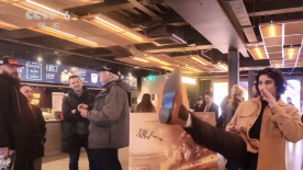 《浴血黑帮》宣布推出续集剧集 10 德鲁·斯特鲁赞去世 曾为《哈利·波特》设计海报 独家专访 王鹤润专访 | “见山是山” 从演自己到成为角 宋木子专访|从“献声”到“参演”的圆梦之旅 明星写真 去写真频道 王俊凯盛夏光年大片 展现一纪成长轨迹与艺术 啪姐性感登封！